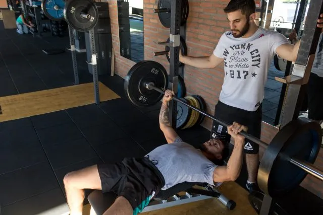 Ćwiczenia na barki - popraw swoją sylwetkę i zdrowie